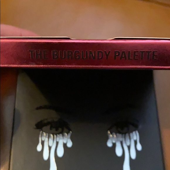 The Burgundy Palette - Picture 5 of 8